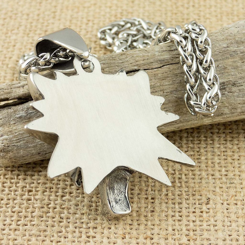 Collar con colgante de cabeza  - Wildman Hunting & Outdoor Reviews reseña y precio