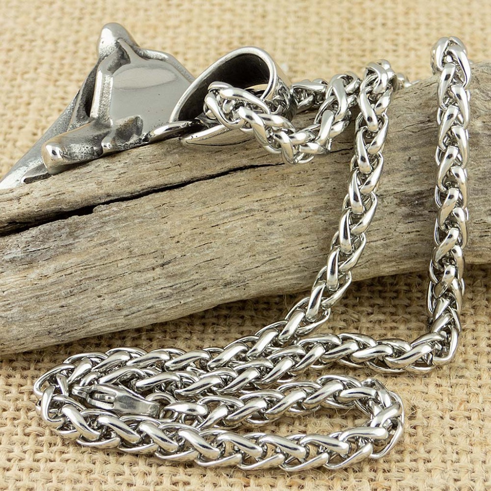 Collar con colgante de cabeza  - Wildman Hunting & Outdoor Reviews reseña y precio